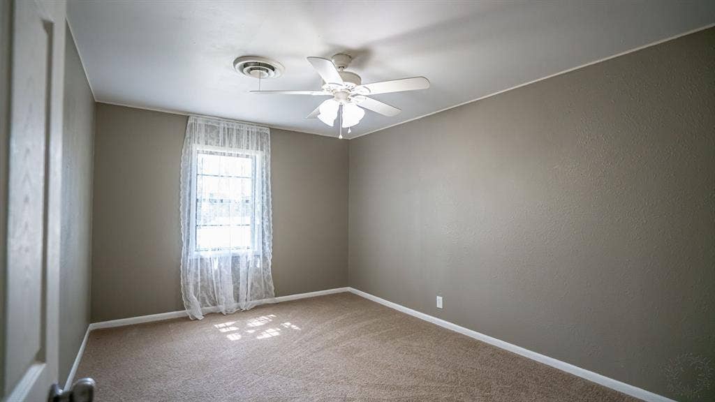 1110 Penrod Street, Granbury, TX 76048 1110 Penrod Street, Granbury, TX 76048