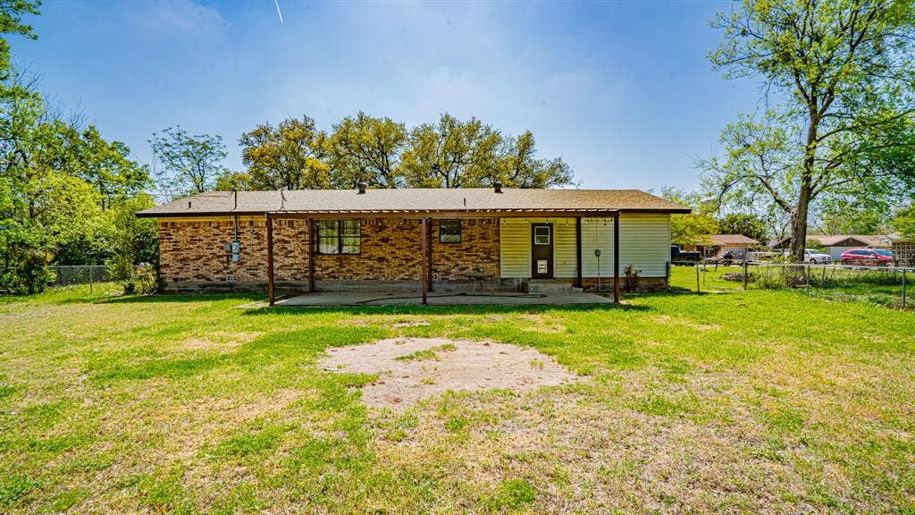 1110 Penrod Street, Granbury, TX 76048 1110 Penrod Street, Granbury, TX 76048