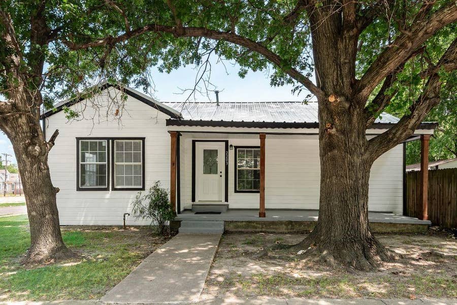 Property photo for 2203 Wesley Street, Greenville, TX