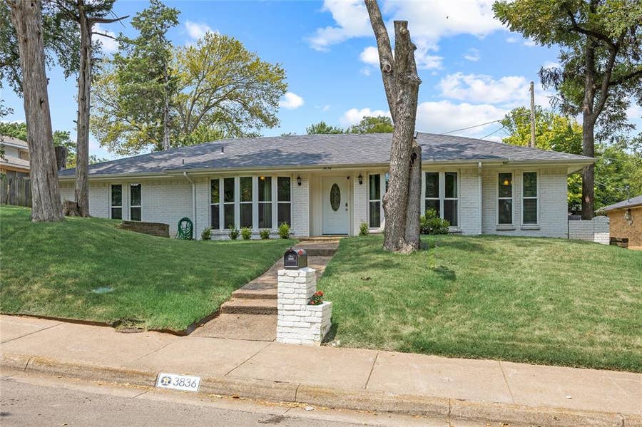 Property photo for 3836 Kiestmeadow Drive, Dallas, TX
