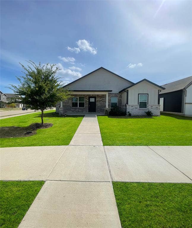 Property photo for 4040 Dayton Drive, Forney, TX