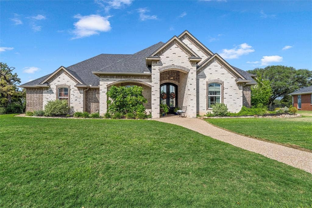 8305 Jonquil Drive, Waco, TX 76708 8305 Jonquil Drive, Waco, TX 76708