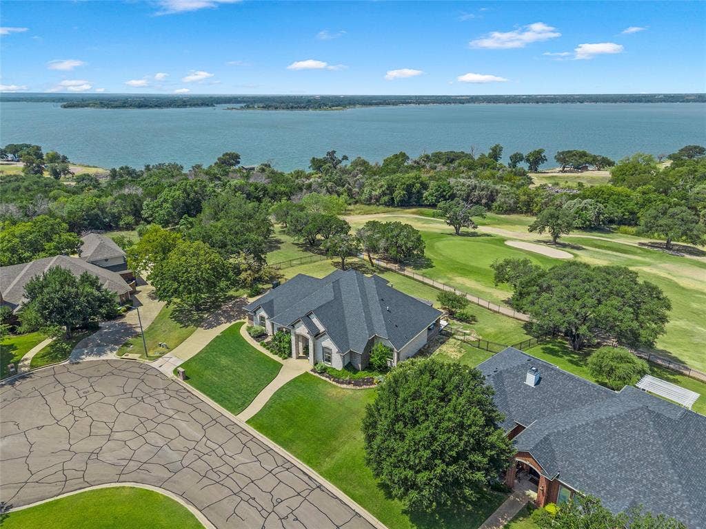 8305 Jonquil Drive, Waco, TX 76708 8305 Jonquil Drive, Waco, TX 76708
