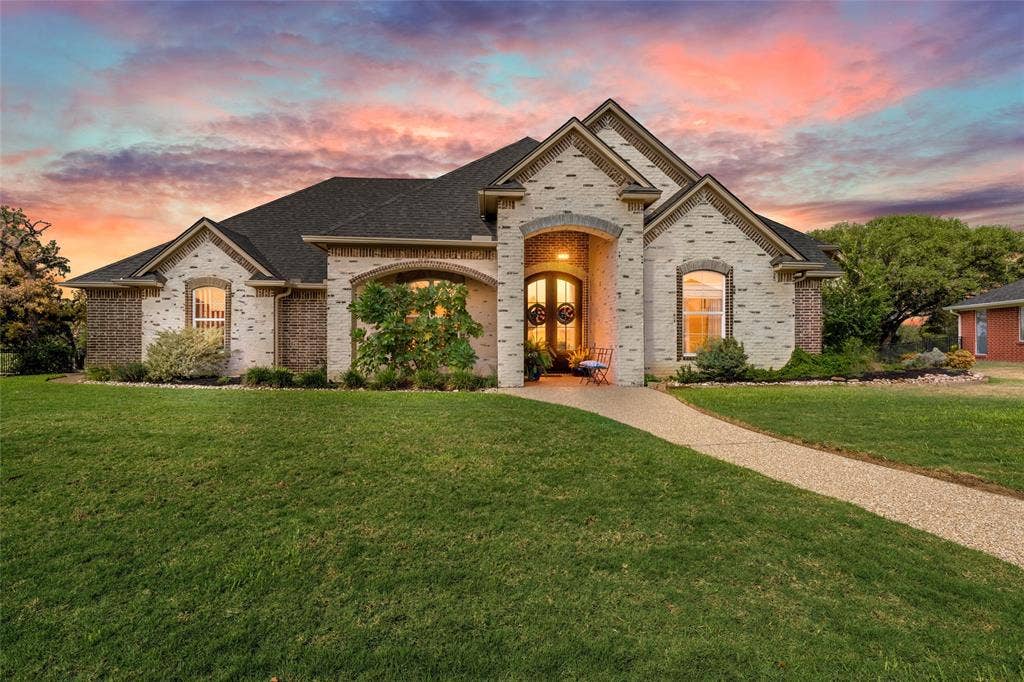 8305 Jonquil Drive, Waco, TX 76708 8305 Jonquil Drive, Waco, TX 76708