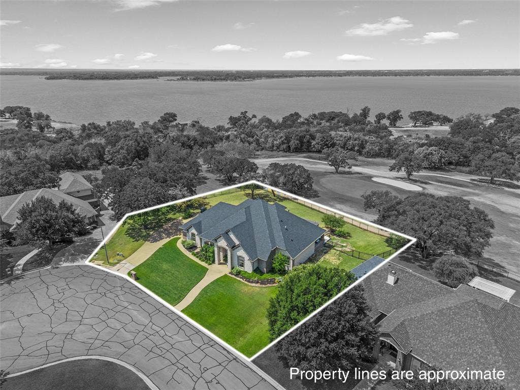 8305 Jonquil Drive, Waco, TX 76708 8305 Jonquil Drive, Waco, TX 76708