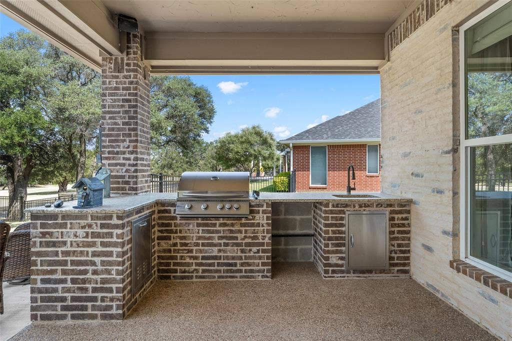 8305 Jonquil Drive, Waco, TX 76708 8305 Jonquil Drive, Waco, TX 76708