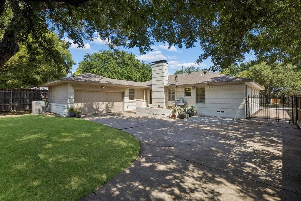 7223 Edgerton Drive, Dallas, TX 75231 7223 Edgerton Drive, Dallas, TX 75231