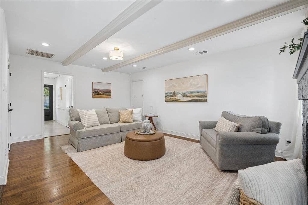 7223 Edgerton Drive, Dallas, TX 75231 7223 Edgerton Drive, Dallas, TX 75231