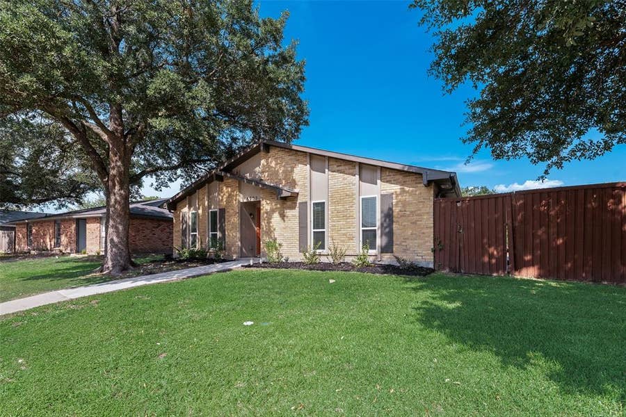 Property photo for 5903 Mimosa Lane, Rowlett, TX