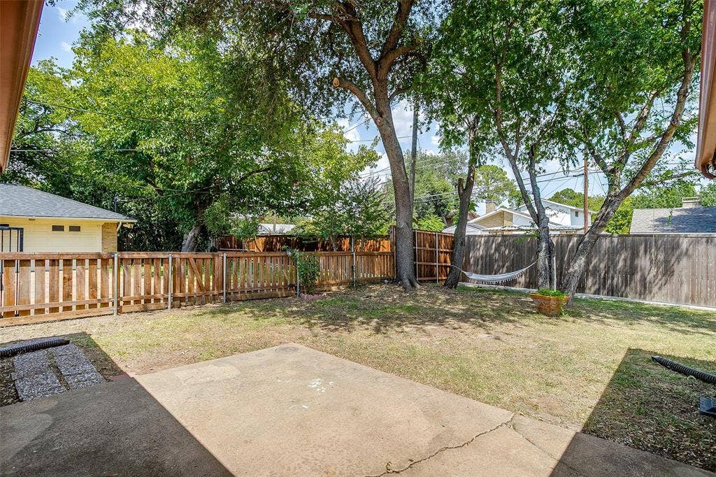 2617 Magnolia Drive, Irving, TX 75062