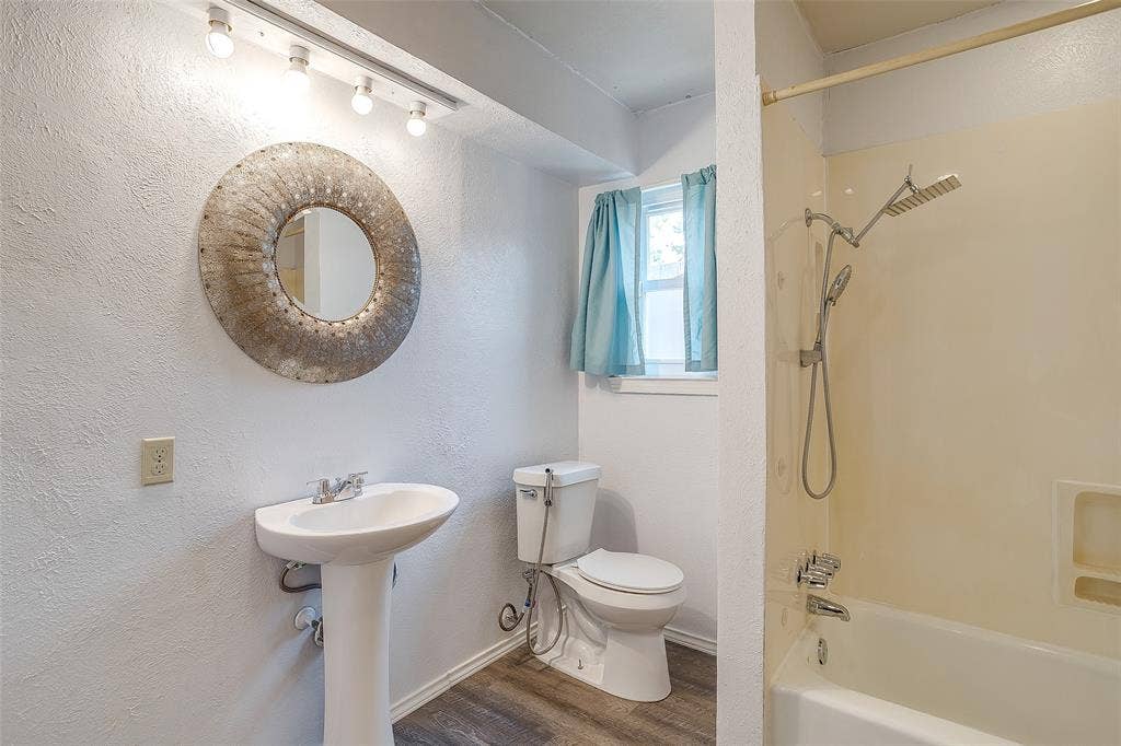 2617 Magnolia Drive, Irving, TX 75062