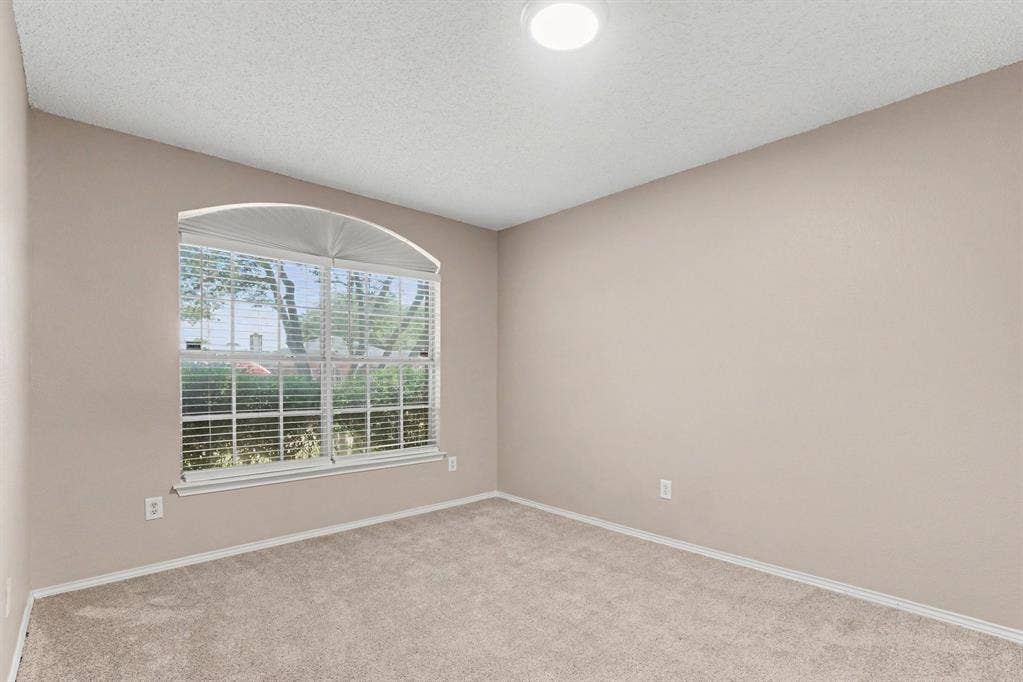 1010 Barkridge Drive, McKinney, TX 75069 1010 Barkridge Drive, McKinney, TX 75069
