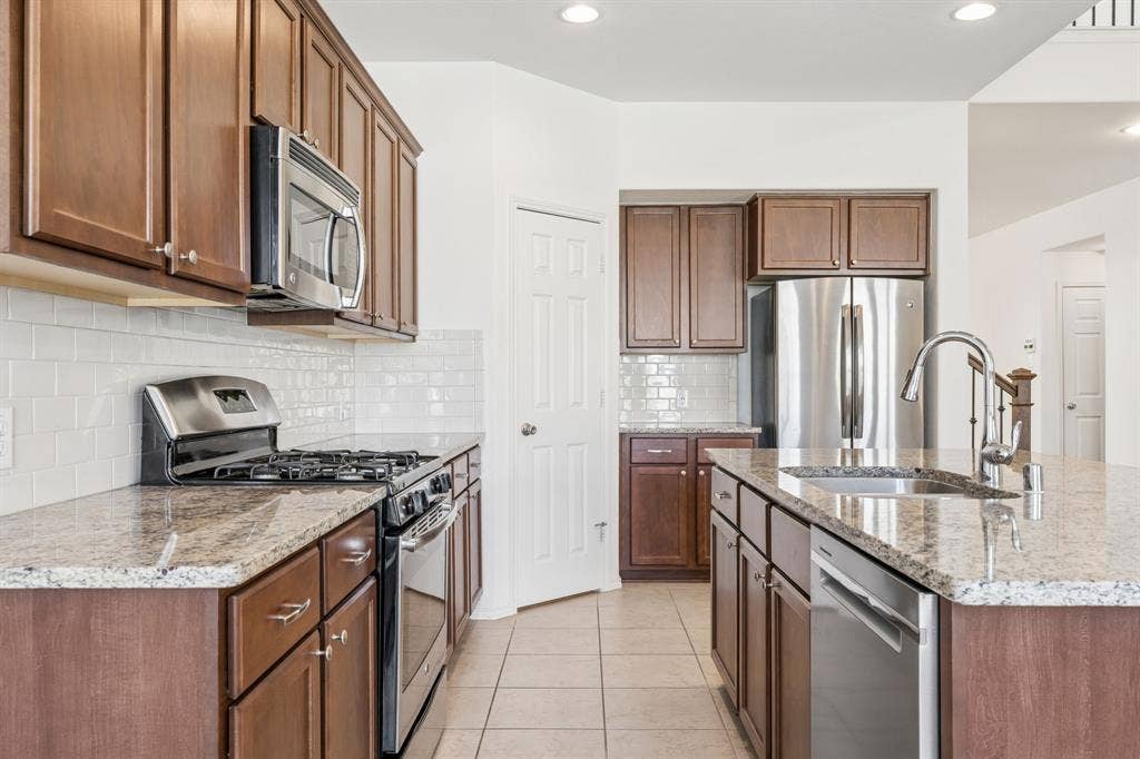 1808 Kaiser Cove, Argyle, TX 76226