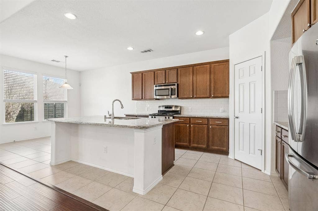 1808 Kaiser Cove, Argyle, TX 76226