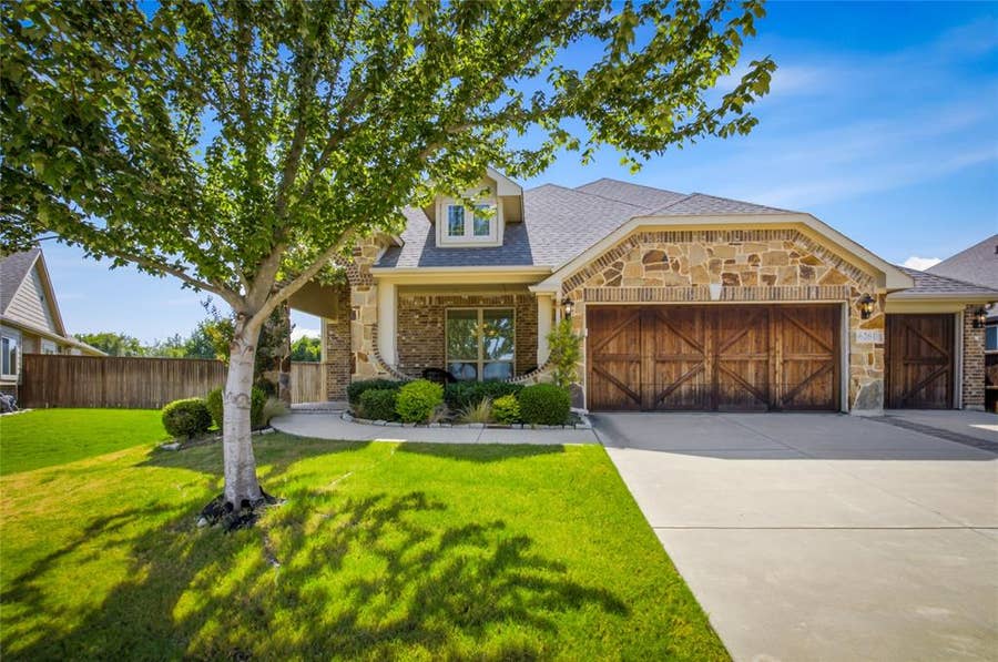 Property photo for 6261 Beckley Drive, Midlothian, TX