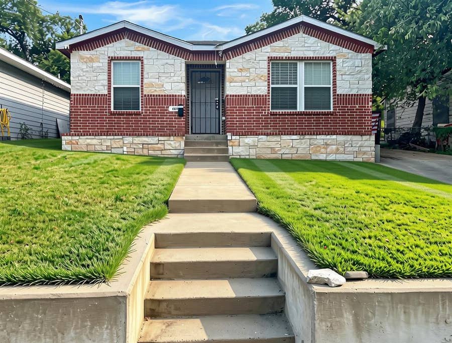 Property photo for 4831 Burnside Avenue, Dallas, TX