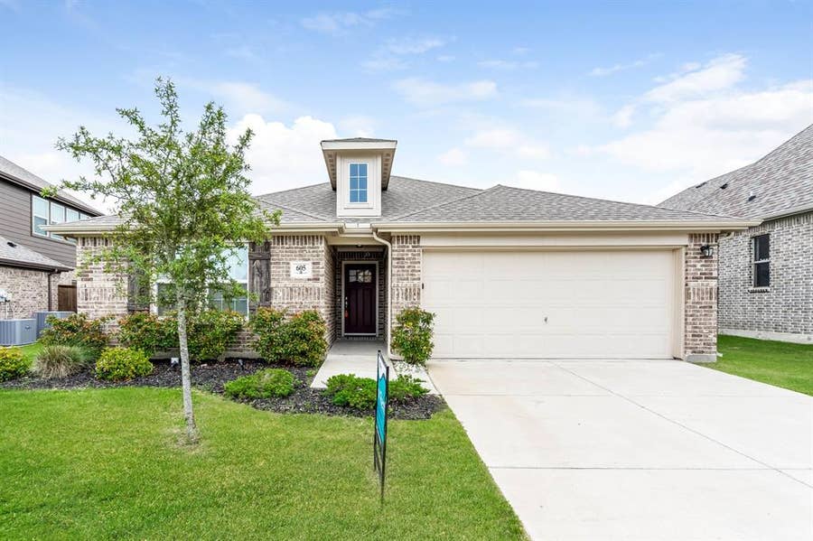 Property photo for 605 England Street, Fate, TX