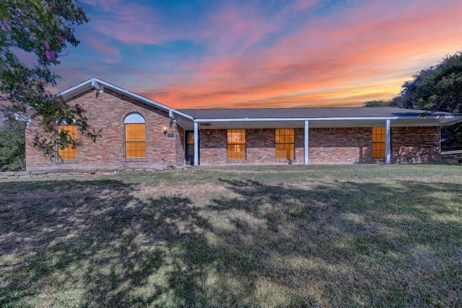 Property photo for 529 Shore Drive, Wylie, TX