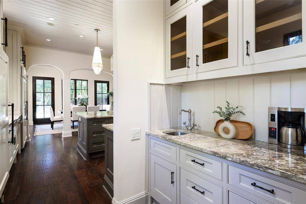 4120 Cochran Chapel Road, Dallas, TX 75209 4120 Cochran Chapel Road, Dallas, TX 75209