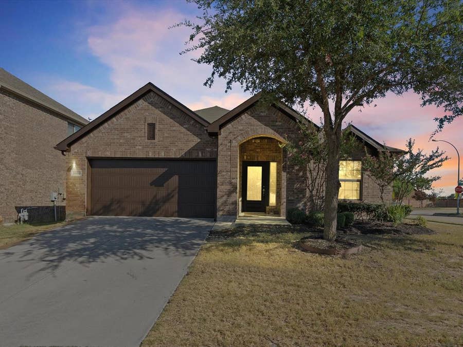 Property photo for 3500 Durango Root Court, Fort Worth, TX