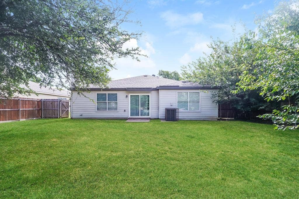 1923 Nemechek Drive, Dallas, TX 75217 1923 Nemechek Drive, Dallas, TX 75217