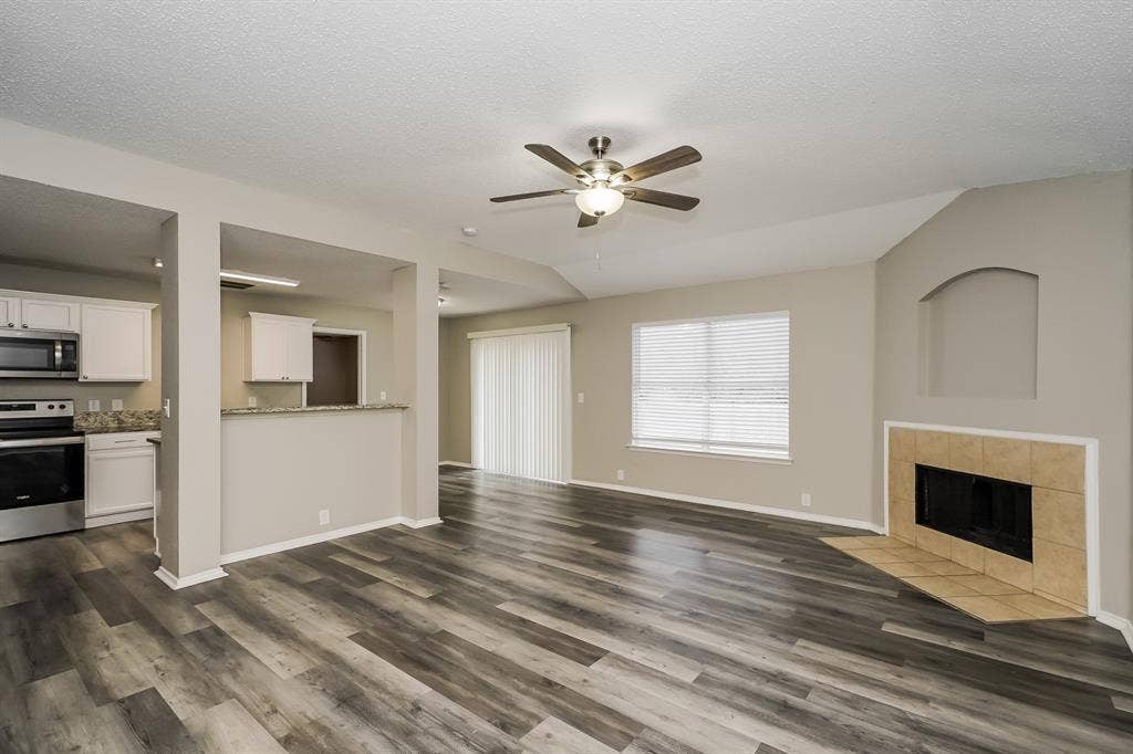 1923 Nemechek Drive, Dallas, TX 75217 1923 Nemechek Drive, Dallas, TX 75217