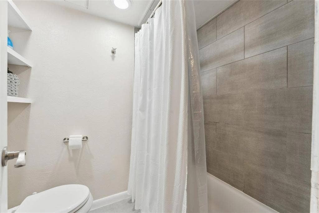 5132 Amesbury Drive, #106, Dallas, TX 75206 5132 Amesbury Drive, #106, Dallas, TX 75206