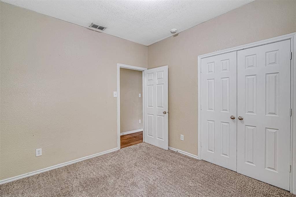824 Walnut Street, Burleson, TX 76028 824 Walnut Street, Burleson, TX 76028