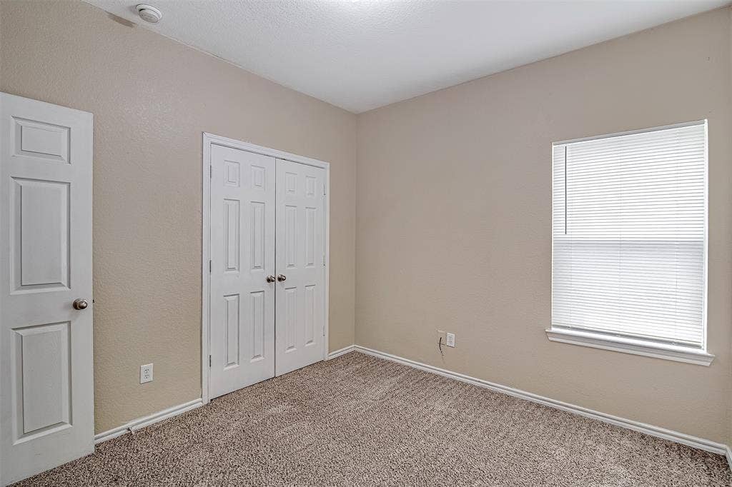 824 Walnut Street, Burleson, TX 76028 824 Walnut Street, Burleson, TX 76028