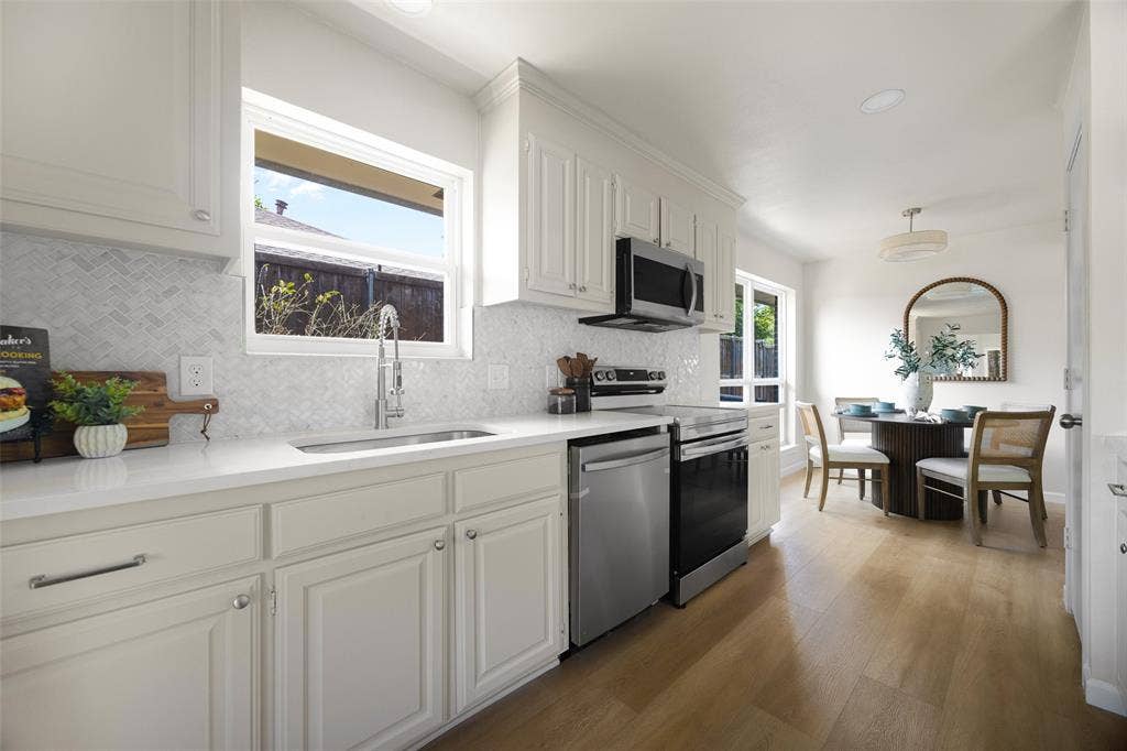 3209 Portside Lane, Plano, TX 75023 3209 Portside Lane, Plano, TX 75023