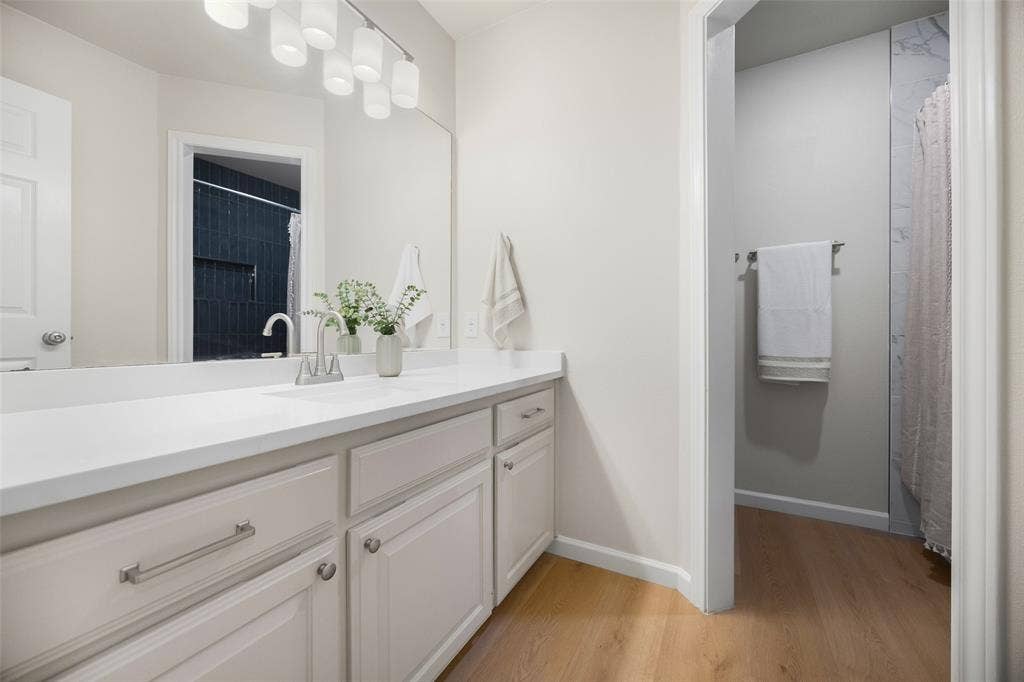 3209 Portside Lane, Plano, TX 75023 3209 Portside Lane, Plano, TX 75023