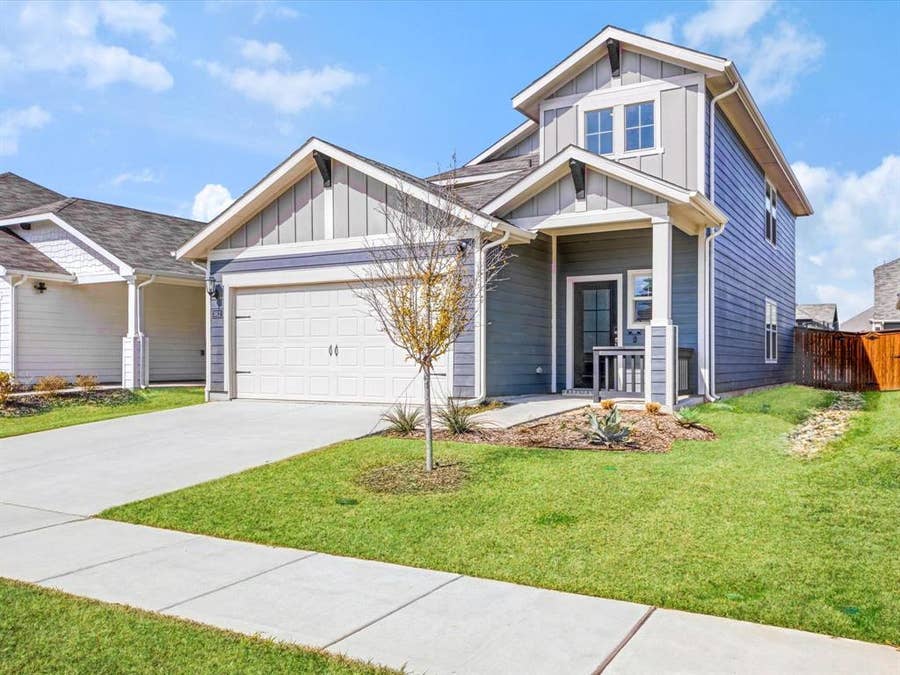 Property photo for 3912 Murvaul Drive, Farmersville, TX