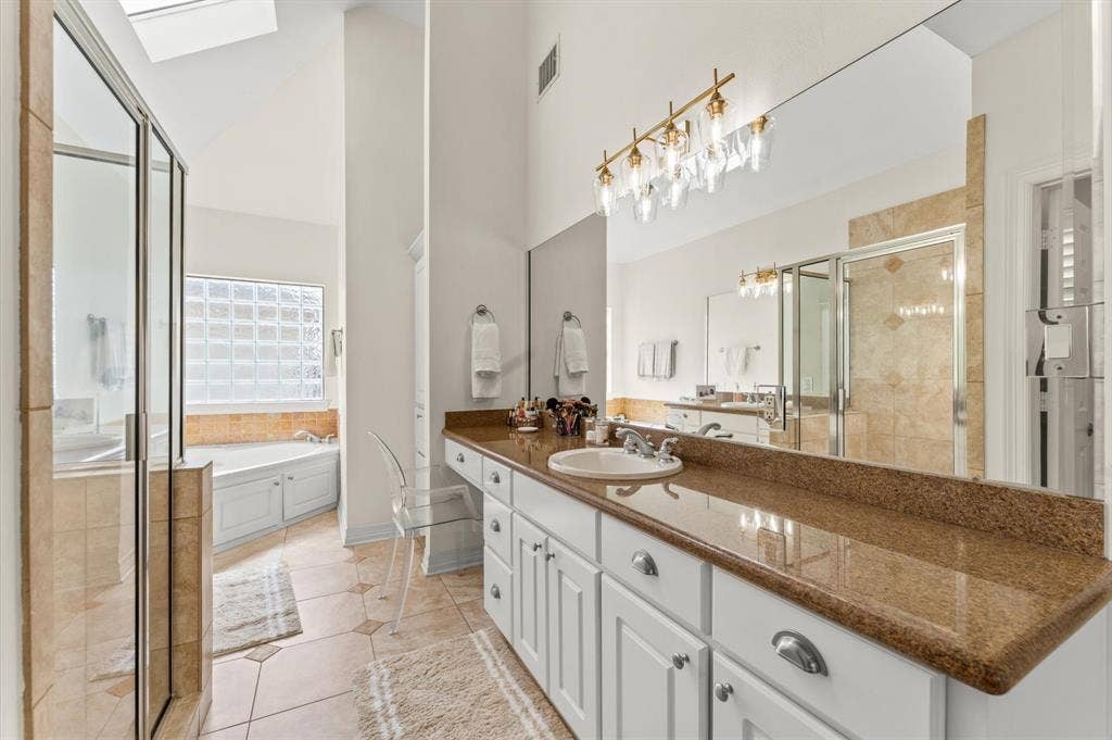 5327 Nolda Street, #B, Houston, TX 77007 5327 Nolda Street, #B, Houston, TX 77007