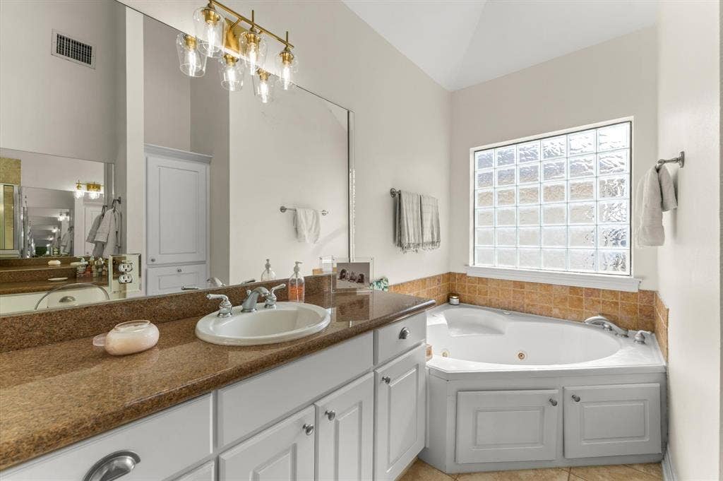 5327 Nolda Street, #B, Houston, TX 77007 5327 Nolda Street, #B, Houston, TX 77007