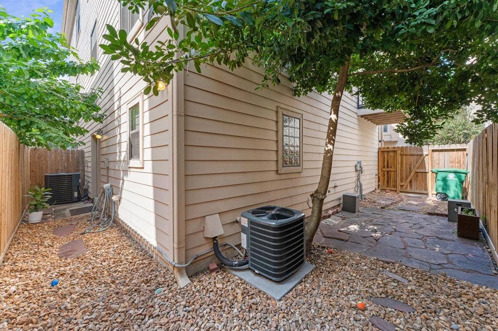 5327 Nolda Street, #B, Houston, TX 77007 5327 Nolda Street, #B, Houston, TX 77007
