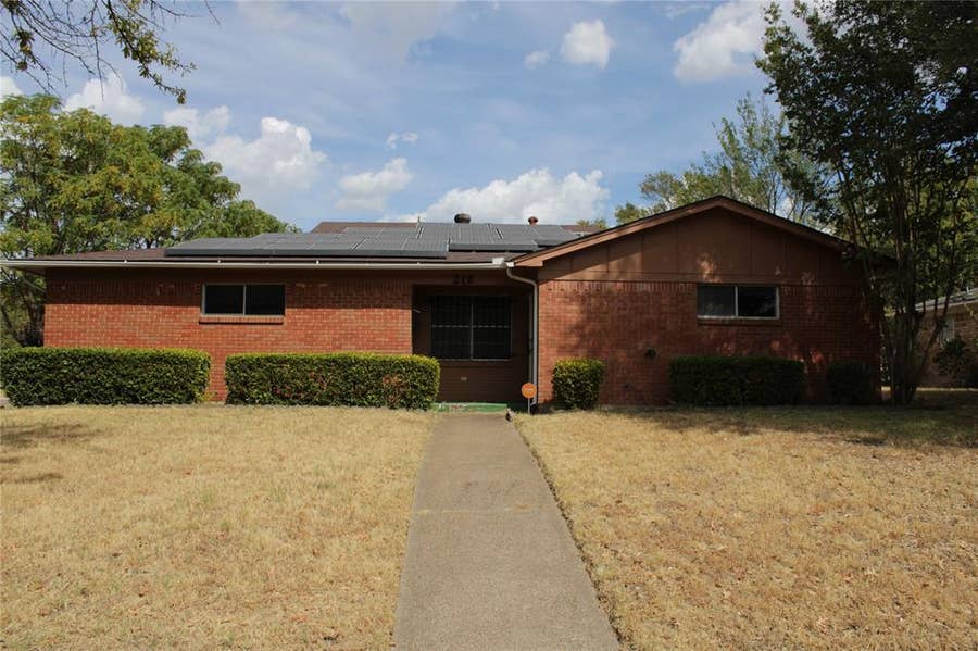 Property photo for 212 N Longacre Lane, Dallas, TX