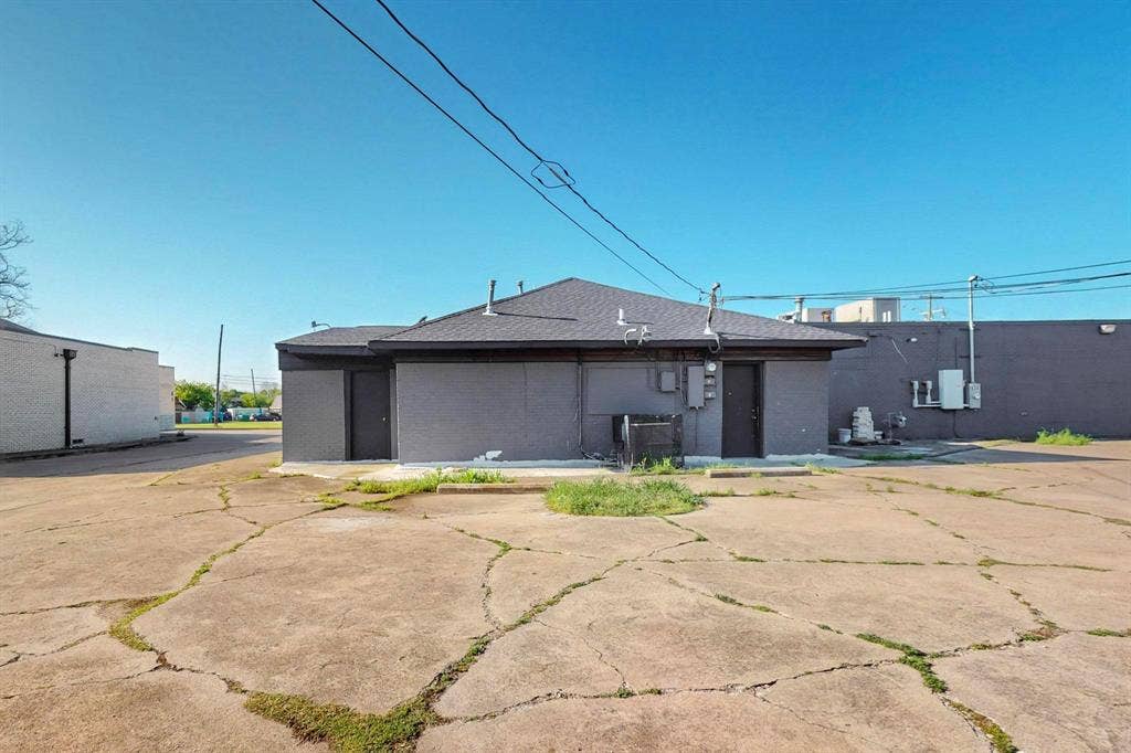 630 Dalworth Street, Grand Prairie, TX 75050 630 Dalworth Street, Grand Prairie, TX 75050