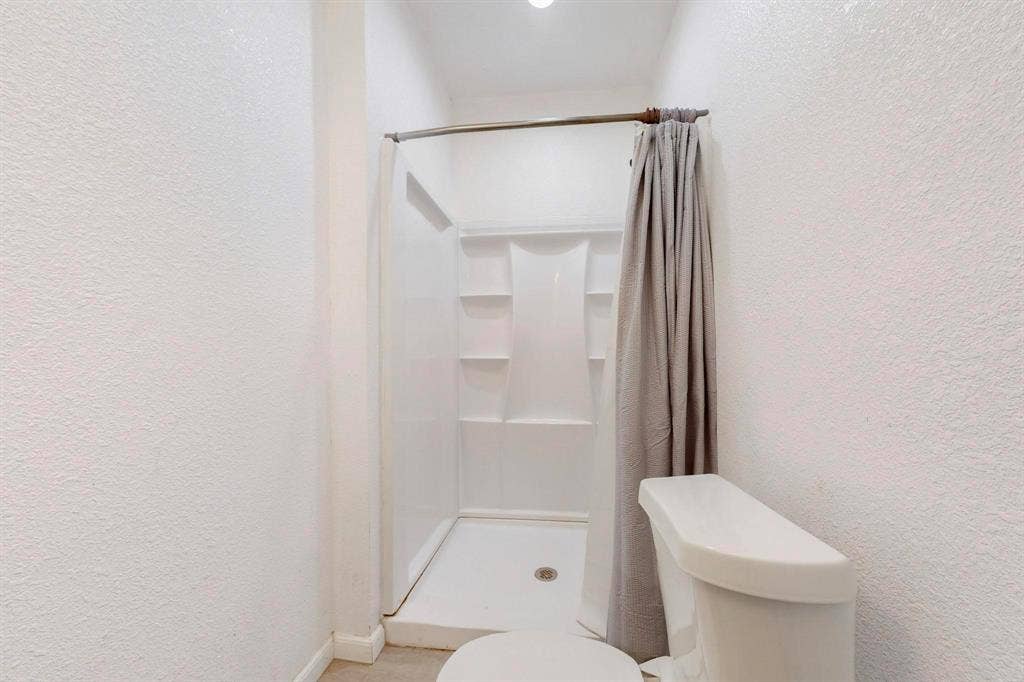 630 Dalworth Street, Grand Prairie, TX 75050 630 Dalworth Street, Grand Prairie, TX 75050