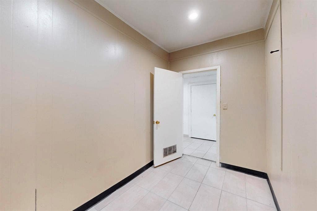 630 Dalworth Street, Grand Prairie, TX 75050 630 Dalworth Street, Grand Prairie, TX 75050