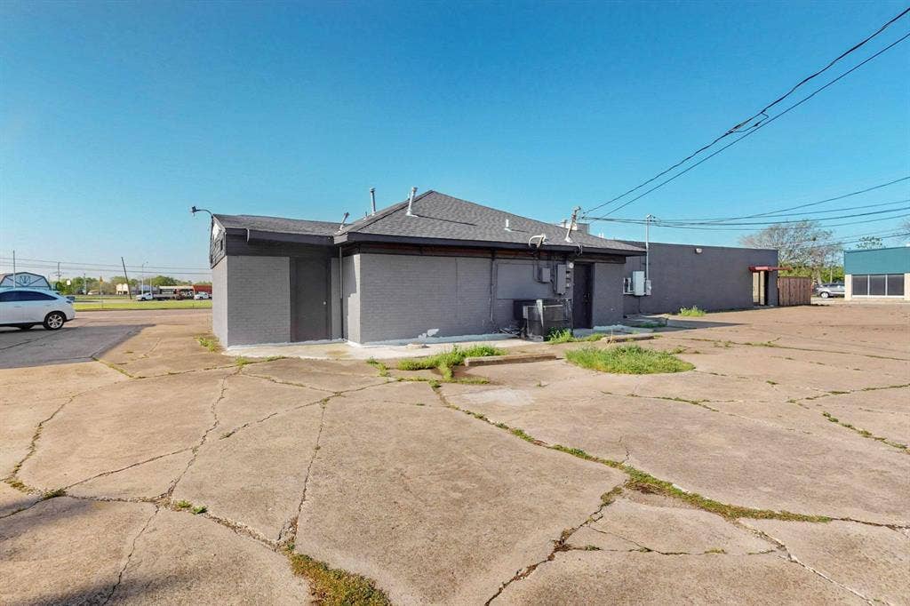 630 Dalworth Street, Grand Prairie, TX 75050 630 Dalworth Street, Grand Prairie, TX 75050