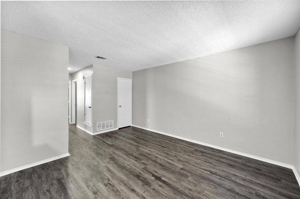 606 Kings Way Drive, #C, Mansfield, TX 76063