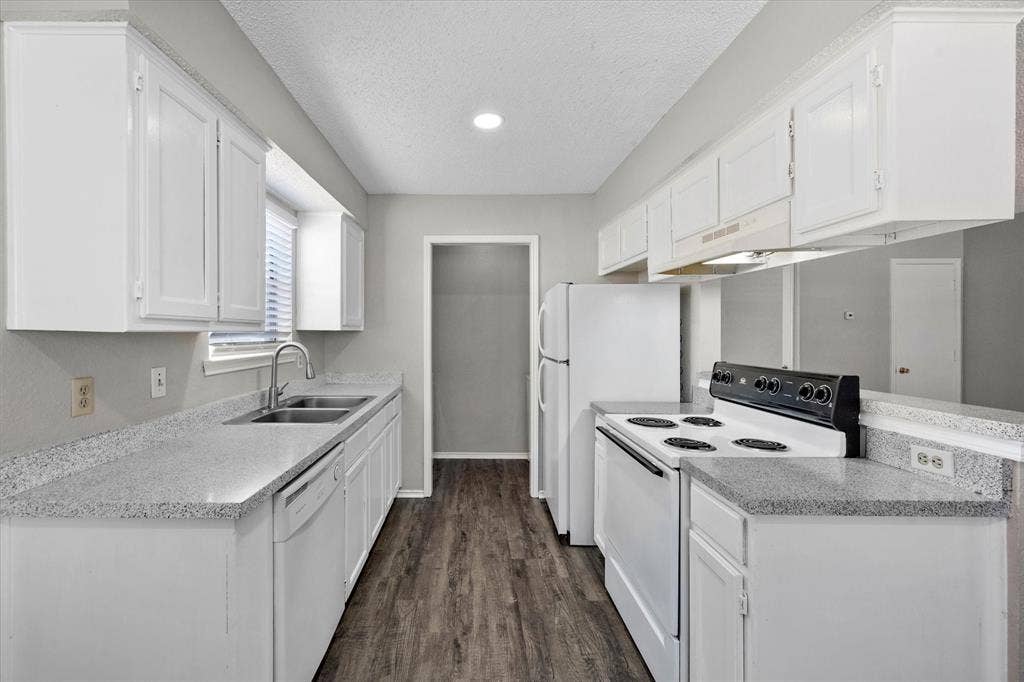 606 Kings Way Drive, #C, Mansfield, TX 76063
