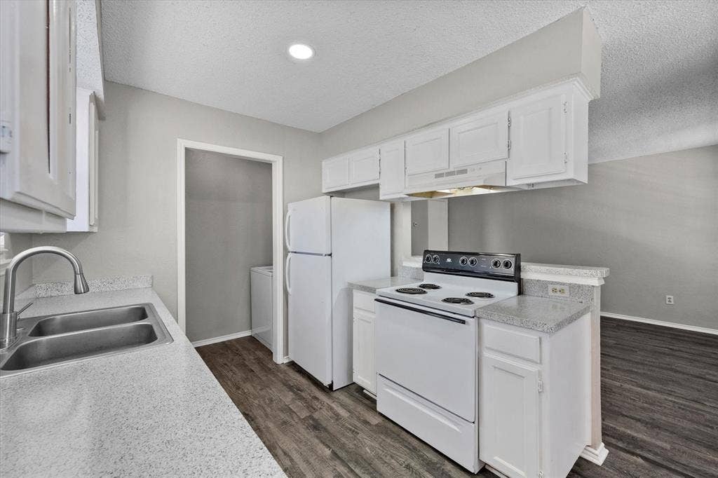 606 Kings Way Drive, #C, Mansfield, TX 76063