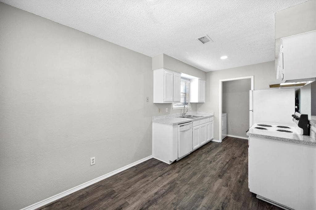 606 Kings Way Drive, #C, Mansfield, TX 76063