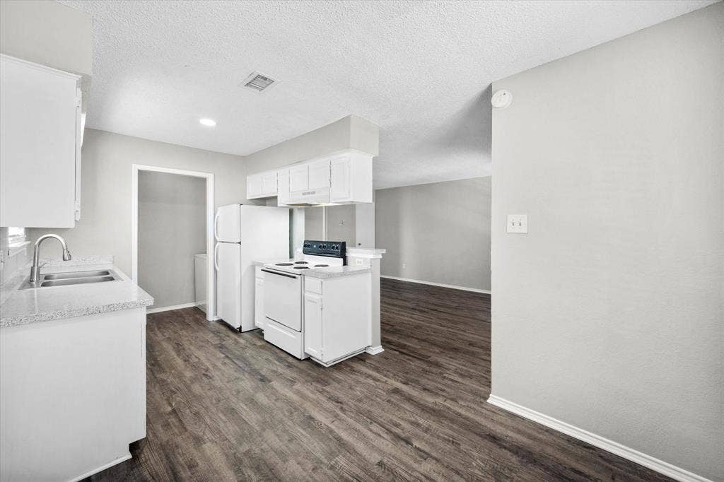 606 Kings Way Drive, #C, Mansfield, TX 76063