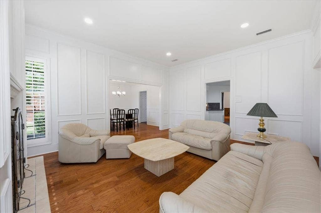 2669 Daffodil Drive, Richardson, TX 75082 2669 Daffodil Drive, Richardson, TX 75082