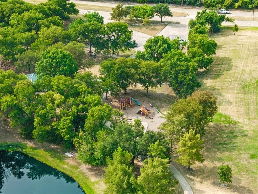 2669 Daffodil Drive, Richardson, TX 75082 Crowley Park minutes walk from this house.