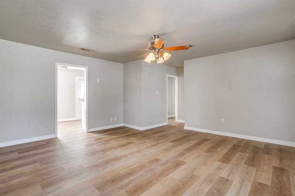3112 Willow Park Street, Richland Hills, TX 76118 3112 Willow Park Street, Richland Hills, TX 76118
