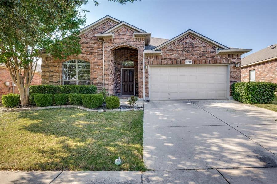 Property photo for 3225 Buckthorn Lane, Denton, TX