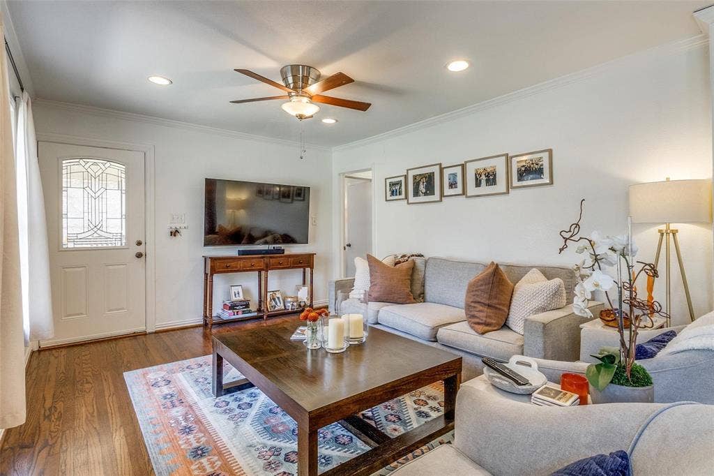 3732 Seguin Drive, Dallas, TX 75220 3732 Seguin Drive, Dallas, TX 75220